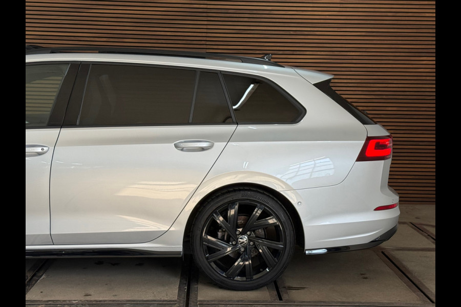 Volkswagen Golf 1.5 TSI R-Line 150pk | Pano | IQ Light | Black Style | Harman Kardon | Head up | ACC | BOMVOL !