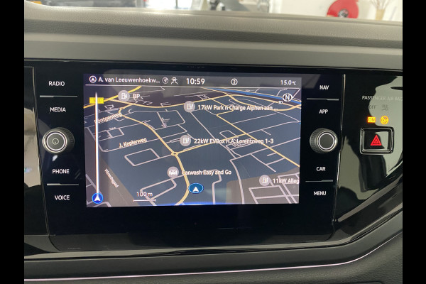 Volkswagen Polo 1.0 TSI R-Line Business DSG Panoramadak / Camera /Carplay / Navigatie / IQ Light