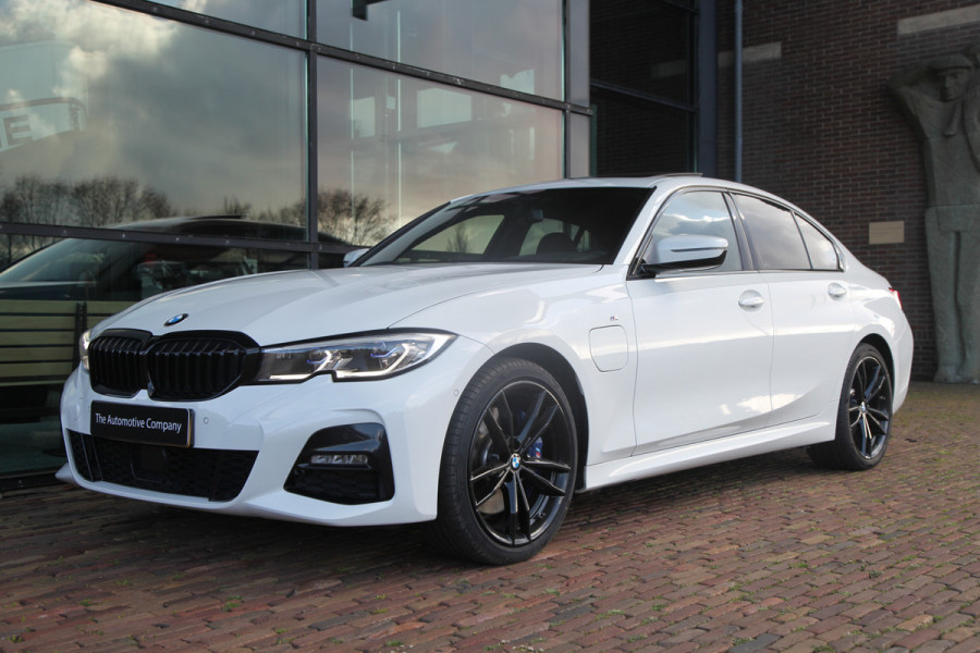 BMW 3-serie 330e M Sport |Head-Up|H&K|Pano|Laser|Driving ass|