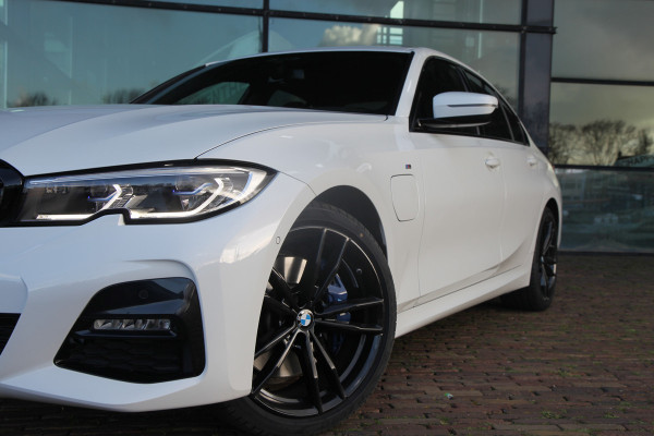 BMW 3-serie 330e M Sport |Head-Up|H&K|Pano|Laser|Driving ass|