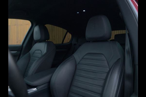 Alfa Romeo Stelvio 2.0T AWD Veloce 320pk | Harman/Kardon | Adapt. cruise | 20 inch