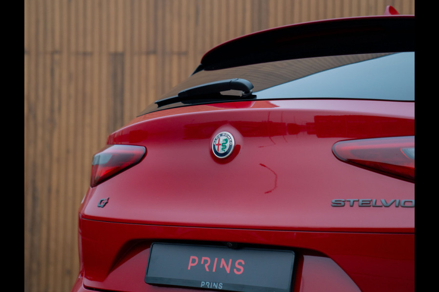 Alfa Romeo Stelvio 2.0T AWD Veloce 320pk | Harman/Kardon | Adapt. cruise | 20 inch