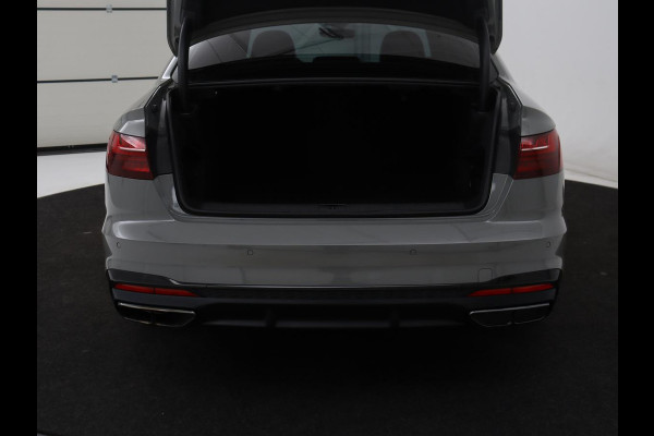 Audi A4 Limousine 35 TDI Launch edition Sport | Panoramadak | 360 Camera | Trekhaak | Adaptive Cruise | Carplay | Climate Control | LED