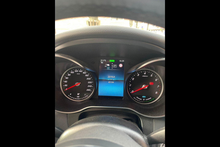 Mercedes-Benz GLC Coupé 300e 4MATIC Business Solution AMG | PHEV | Stoelverwarming | Leer | Camera |