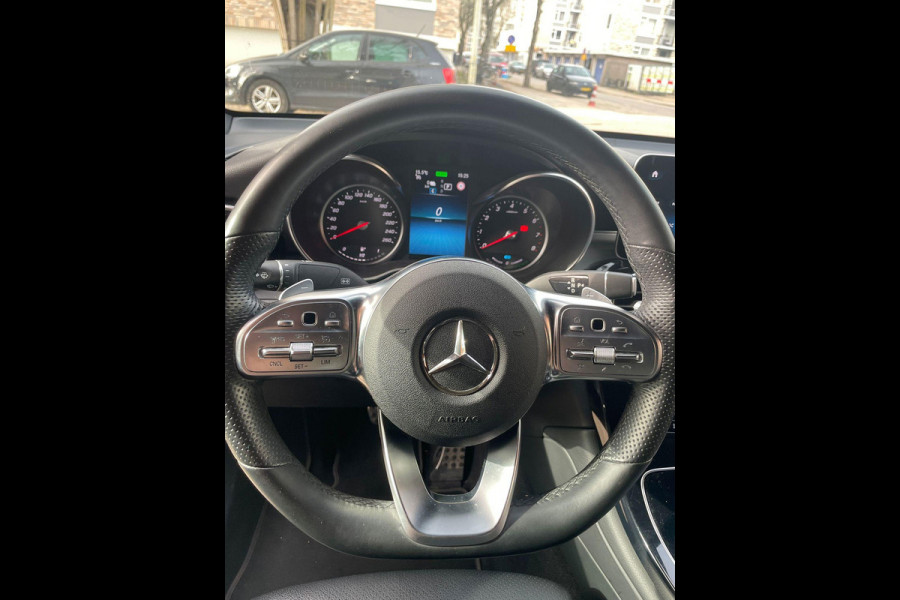 Mercedes-Benz GLC Coupé 300e 4MATIC Business Solution AMG | PHEV | Stoelverwarming | Leer | Camera |