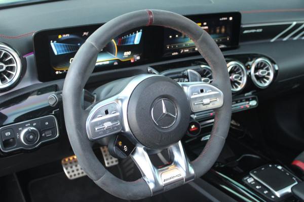 Mercedes-Benz CLA-Klasse AMG 45 S 421pk 4MATIC+ | Pano | Kuipstoelen | 360 | ACC | Memory