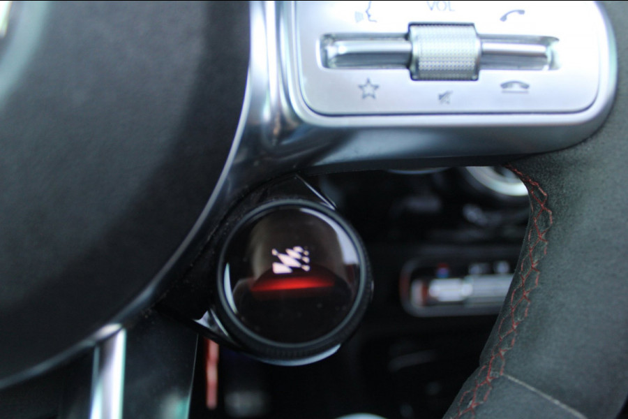 Mercedes-Benz CLA-Klasse AMG 45 S 421pk 4MATIC+ | Pano | Kuipstoelen | 360 | ACC | Memory