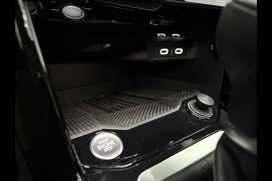 Volkswagen T-Roc 1.5 TSI R-Line PANO 2025