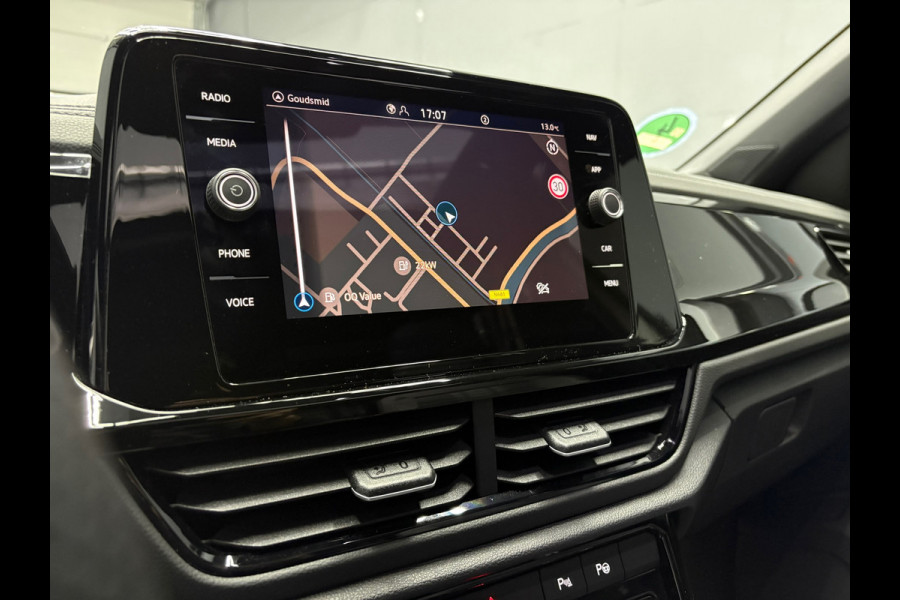 Volkswagen T-Roc 1.5 TSI R-Line PANO 2025