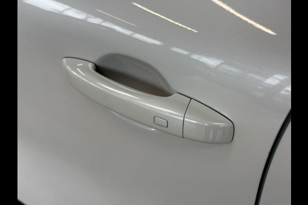 Renault Captur 1.3 TCe 130 Edition One Groot Navi | Bose | 18" | Camera | Stoel & Stuur verwarming 100% Dealer Onderhouden!