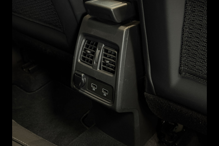 Renault Captur 1.3 TCe 130 Edition One Groot Navi | Bose | 18" | Camera | Stoel & Stuur verwarming 100% Dealer Onderhouden!