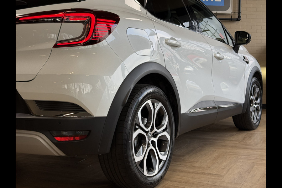 Renault Captur 1.3 TCe 130 Edition One Groot Navi | Bose | 18" | Camera | Stoel & Stuur verwarming 100% Dealer Onderhouden!