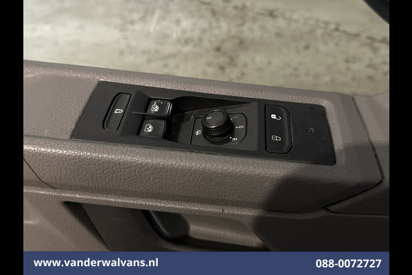 Volkswagen Transporter 2.0 TDI L1H1 Euro6 Airco | Apple Carplay | Cruisecontrol | LM-velgen | Trekhaak | Parkeersensoren Android Auto