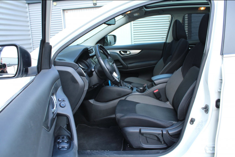 Nissan QASHQAI 1.3 DIG-T 160pk N-Connecta AUTOMAAT NL-Auto NAP