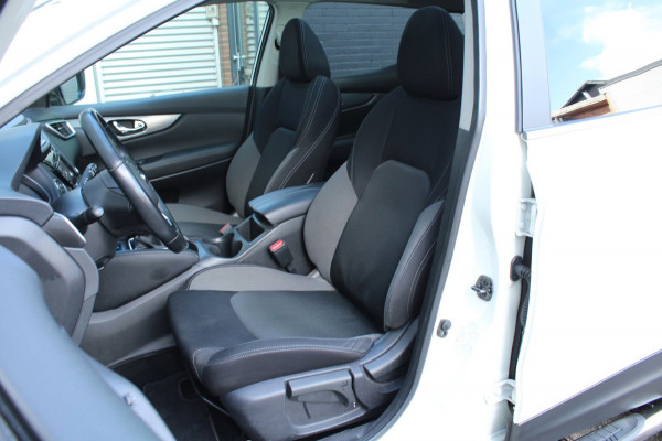 Nissan QASHQAI 1.3 DIG-T 160pk N-Connecta AUTOMAAT NL-Auto NAP