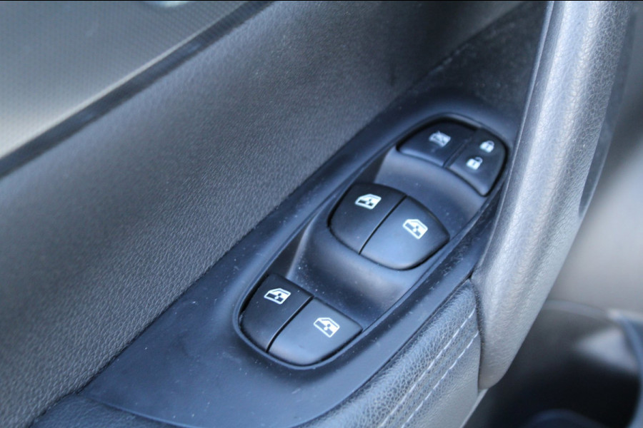Nissan QASHQAI 1.3 DIG-T 160pk N-Connecta AUTOMAAT NL-Auto NAP