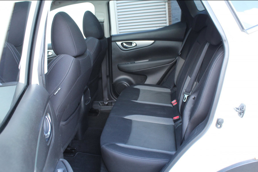 Nissan QASHQAI 1.3 DIG-T 160pk N-Connecta AUTOMAAT NL-Auto NAP