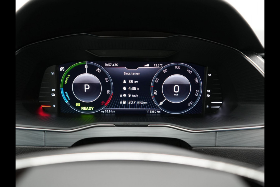 Škoda Superb Combi 1.4 TSI iV Ambition PHEV 218pk Dealer O.H. | Camera | Lederen Sportstoelen Memory & Verwarmd | Keyless | Apple Carplay | Virtual Cockpit | Navigatie | Cruise Control | DAB | Plug In Hybrid