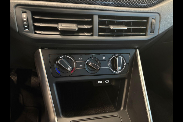 Volkswagen Polo 1.0 TSI Life Airco Navi Carplay Adaptive Cruise Control Full LED 15" LM Velgen Digital Dashboard