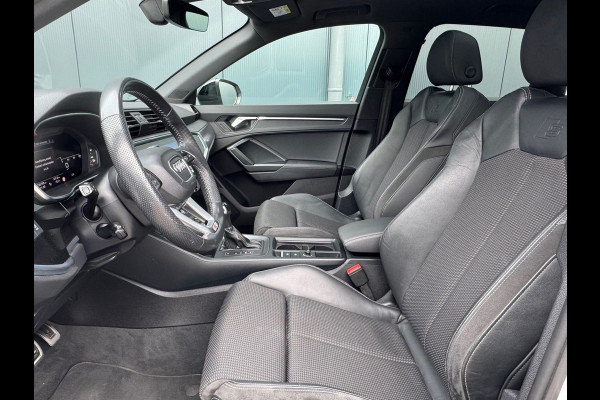 Audi Q3 35 TFSI S Line Edition * Panorama * Trekhaak * Stoelverwarming * Camera *