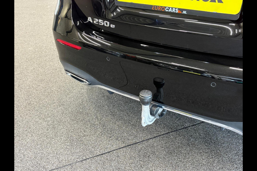 Mercedes-Benz A-Klasse 250 e AMG Line Panoramadak Cruise Control Full LED Matrix PDC VA+Camera 18" Velgen Side Assist Trekhaak Stoelverwarming