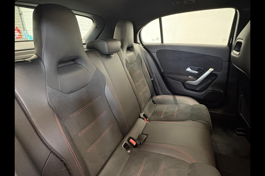 Mercedes-Benz A-Klasse 250 e AMG Line Panoramadak Cruise Control Full LED Matrix PDC VA+Camera 18" Velgen Side Assist Trekhaak Stoelverwarming