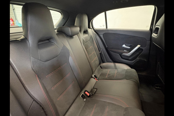 Mercedes-Benz A-Klasse 250 e AMG Line Panoramadak Cruise Control Full LED Matrix PDC VA+Camera 18" Velgen Side Assist Trekhaak Stoelverwarming