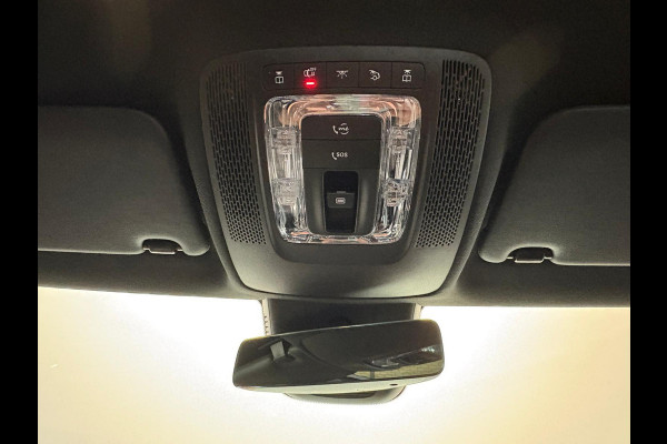 Mercedes-Benz A-Klasse 250 e AMG Line Panoramadak Cruise Control Full LED Matrix PDC VA+Camera 18" Velgen Side Assist Trekhaak Stoelverwarming