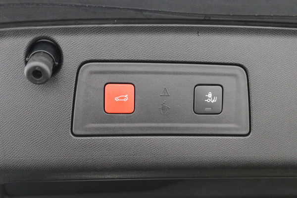 Peugeot 508 SW 1.2*130PK*AUTOM.*CARPLAY*CAMERA*ECC*ACC*1/2 LEDER*