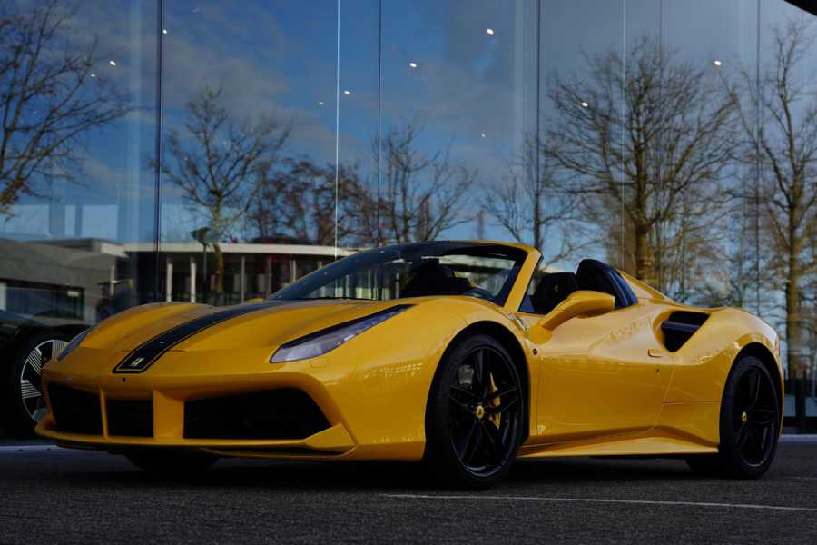 Ferrari 488 3.9 Spider HELE GERESERVEERD