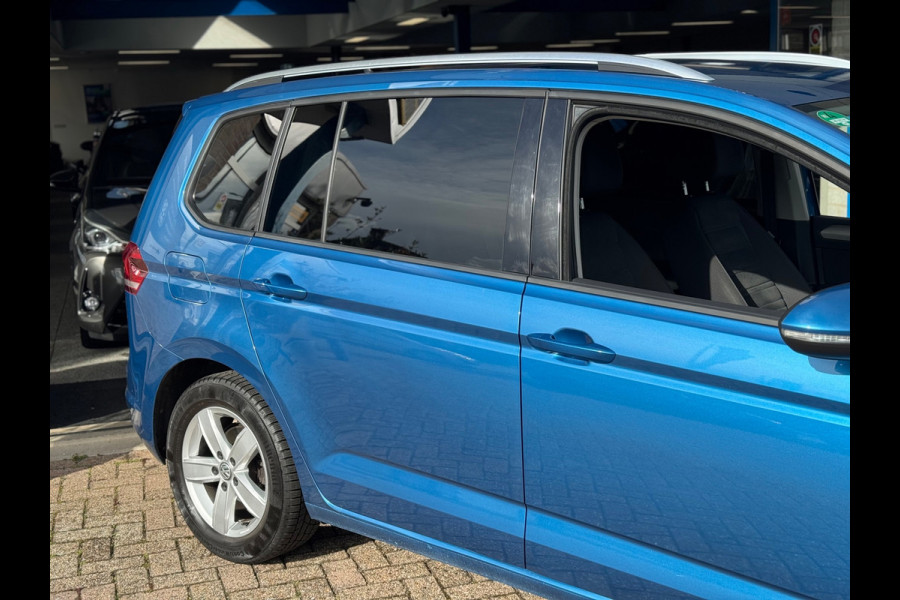 Volkswagen Touran 1.5 TSI Comfortline 2019 NAVI AIRCO Trekh!