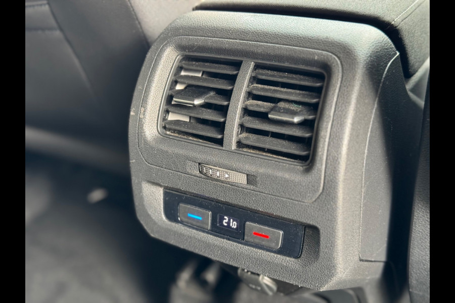 Volkswagen Touran 1.5 TSI Comfortline 2019 NAVI AIRCO Trekh!