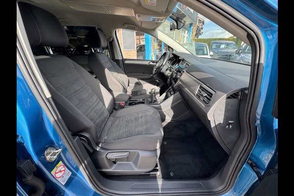 Volkswagen Touran 1.5 TSI Comfortline 2019 NAVI AIRCO Trekh!