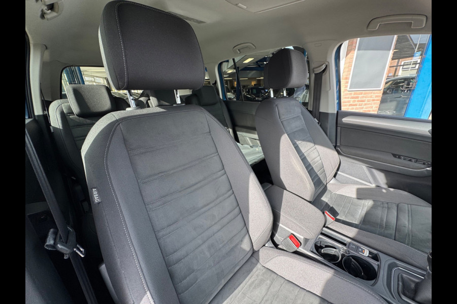 Volkswagen Touran 1.5 TSI Comfortline 2019 NAVI AIRCO Trekh!