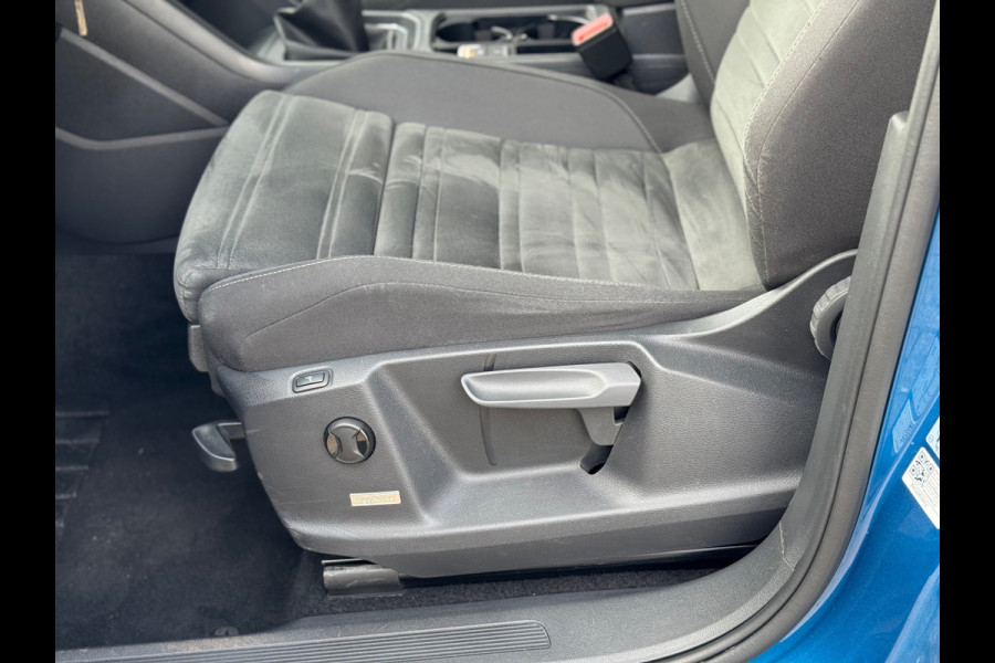 Volkswagen Touran 1.5 TSI Comfortline 2019 NAVI AIRCO Trekh!