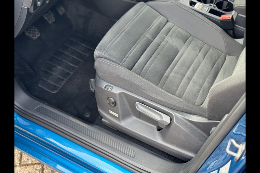 Volkswagen Touran 1.5 TSI Comfortline 2019 NAVI AIRCO Trekh!