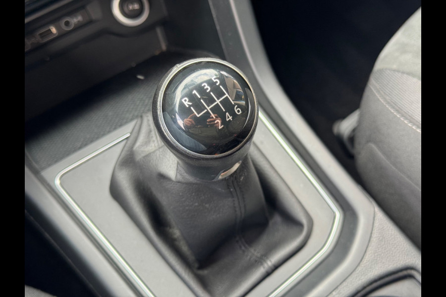 Volkswagen Touran 1.5 TSI Comfortline 2019 NAVI AIRCO Trekh!