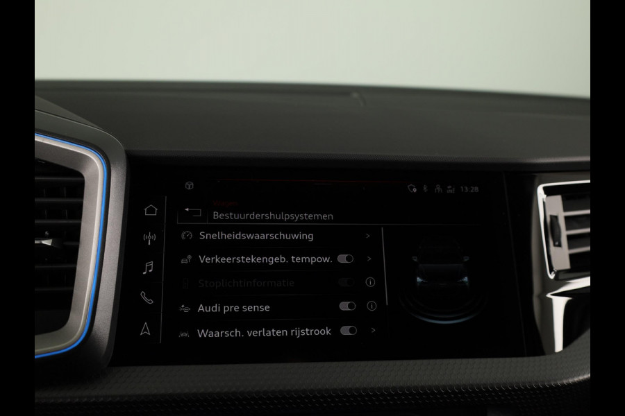 Audi A1 Sportback Advanced edition 25 TFSI 95 pk | Ledlampen voor en achter | Sportstoelen voor | Ambient verlichting | Privacy glas |