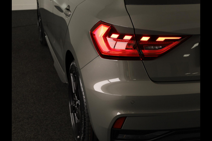 Audi A1 Sportback Advanced edition 25 TFSI 95 pk | Ledlampen voor en achter | Sportstoelen voor | Ambient verlichting | Privacy glas |