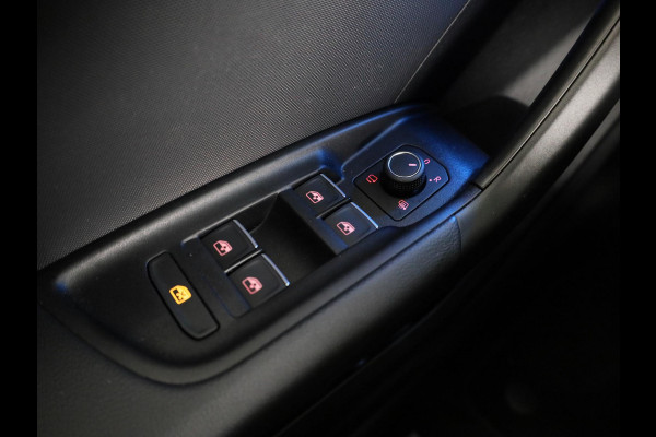Audi A1 Sportback Advanced edition 25 TFSI 95 pk | Ledlampen voor en achter | Sportstoelen voor | Ambient verlichting | Privacy glas |
