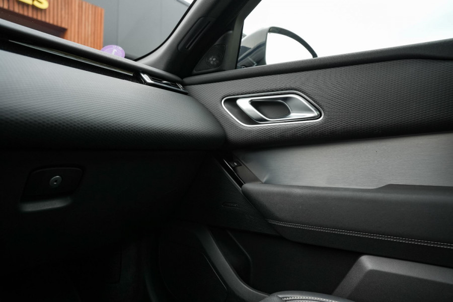 Land Rover Range Rover Velar 2.0 P400e Edition Panoramadak Meridian Memory Camera Panoramadak Trekhaak R-Dynamic Stoel/Stuur Verwarming