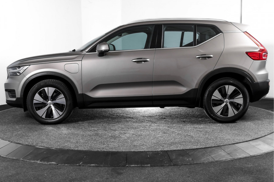 Volvo XC40 1.5 T4 Recharge Inscription Expression | Elek. Trekhaak | Dig. Cockpit | Cruise | Stoel-+Stuurverw. | Leder | Elek. Klep | PDC | Camera | NAV+App. Connect | ECC | LM 18" | 0676