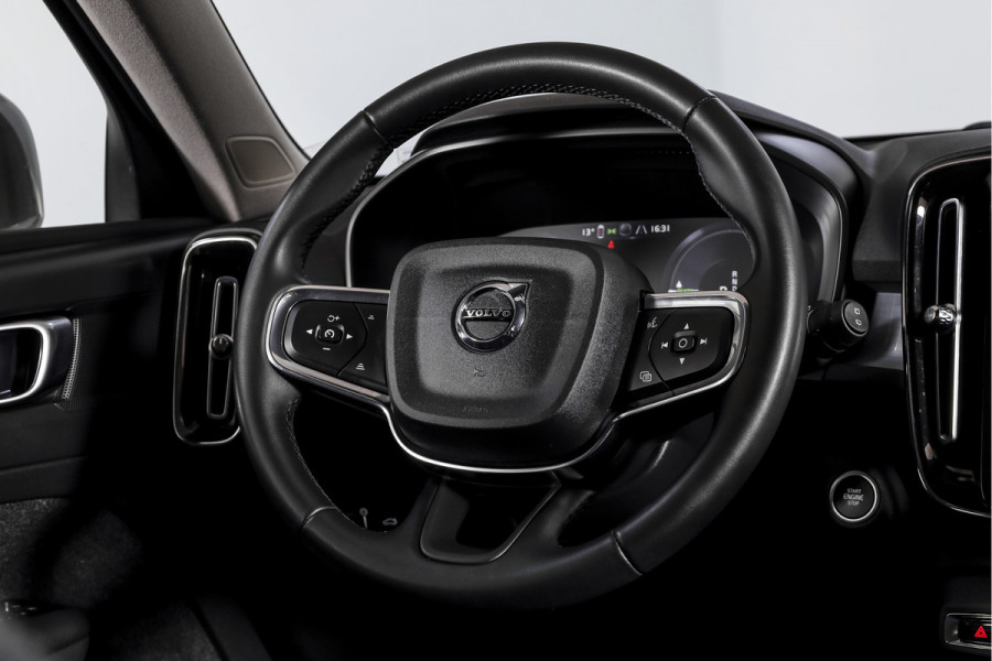 Volvo XC40 1.5 T4 Recharge Inscription Expression | Elek. Trekhaak | Dig. Cockpit | Cruise | Stoel-+Stuurverw. | Leder | Elek. Klep | PDC | Camera | NAV+App. Connect | ECC | LM 18" | 0676
