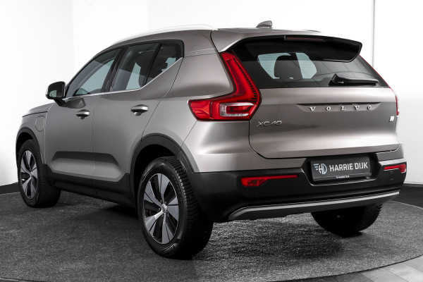 Volvo XC40 1.5 T4 Recharge Inscription Expression | Elek. Trekhaak | Dig. Cockpit | Cruise | Stoel-+Stuurverw. | Leder | Elek. Klep | PDC | Camera | NAV+App. Connect | ECC | LM 18" | 0676