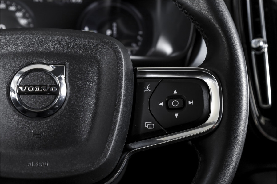Volvo XC40 1.5 T4 Recharge Inscription Expression | Elek. Trekhaak | Dig. Cockpit | Cruise | Stoel-+Stuurverw. | Leder | Elek. Klep | PDC | Camera | NAV+App. Connect | ECC | LM 18" | 0676
