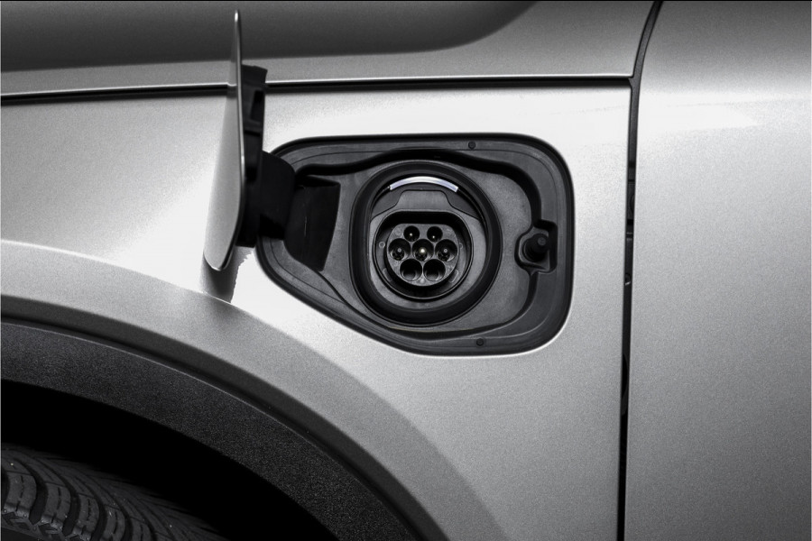 Volvo XC40 1.5 T4 Recharge Inscription Expression | Elek. Trekhaak | Dig. Cockpit | Cruise | Stoel-+Stuurverw. | Leder | Elek. Klep | PDC | Camera | NAV+App. Connect | ECC | LM 18" | 0676