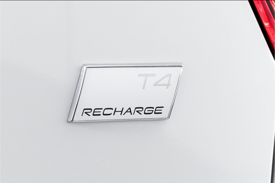 Volvo XC40 1.5 T4 Recharge R-Design | Dig. Cockpit | Elek. Klep | Cruise | PDC | NAV+App. Connect | LED | ECC | LM 19" | 2282