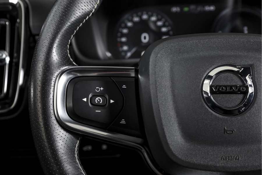 Volvo XC40 1.5 T4 Recharge R-Design | Dig. Cockpit | Elek. Klep | Cruise | PDC | NAV+App. Connect | LED | ECC | LM 19" | 2282