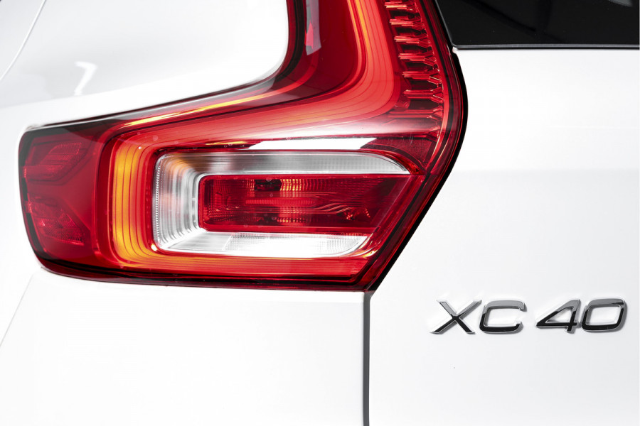 Volvo XC40 1.5 T4 Recharge R-Design | Dig. Cockpit | Elek. Klep | Cruise | PDC | NAV+App. Connect | LED | ECC | LM 19" | 2282