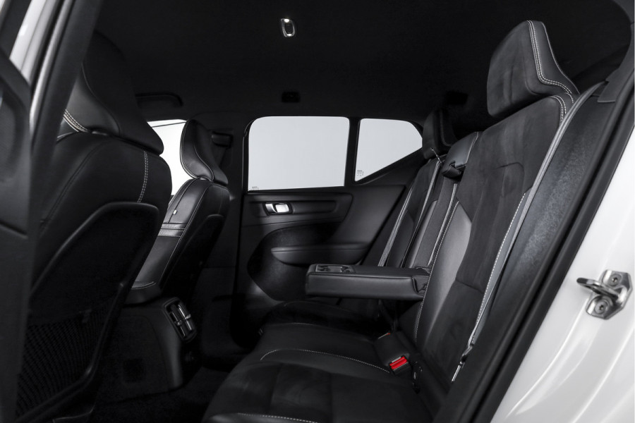 Volvo XC40 1.5 T4 Recharge R-Design | Dig. Cockpit | Elek. Klep | Cruise | PDC | NAV+App. Connect | LED | ECC | LM 19" | 2282